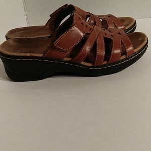 clarks bendable sandals